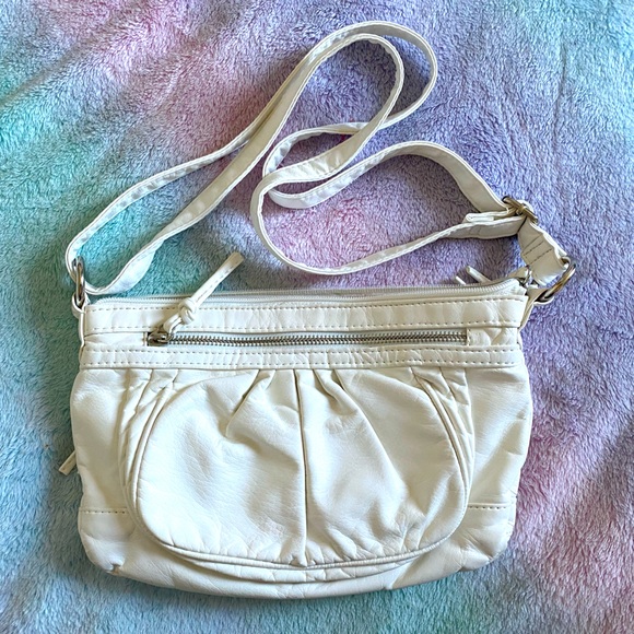 🤍BUENO🤍Leather crossbody white bag. Like new condition! - Picture 1 of 16